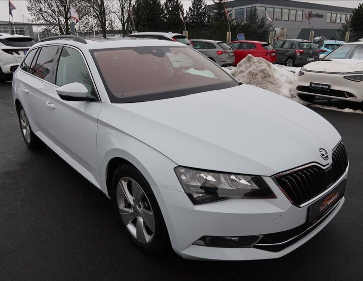 Škoda Superb Kombi 2,0 l 110 kw