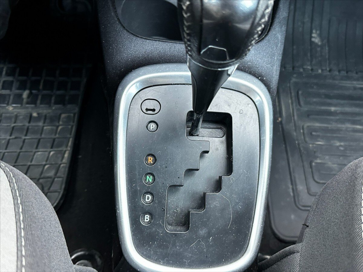 Toyota Yaris Kombi 1,5 l 54 kw