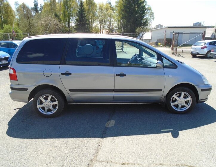 Ford Galaxy Kombi 1,9 l 85 kw