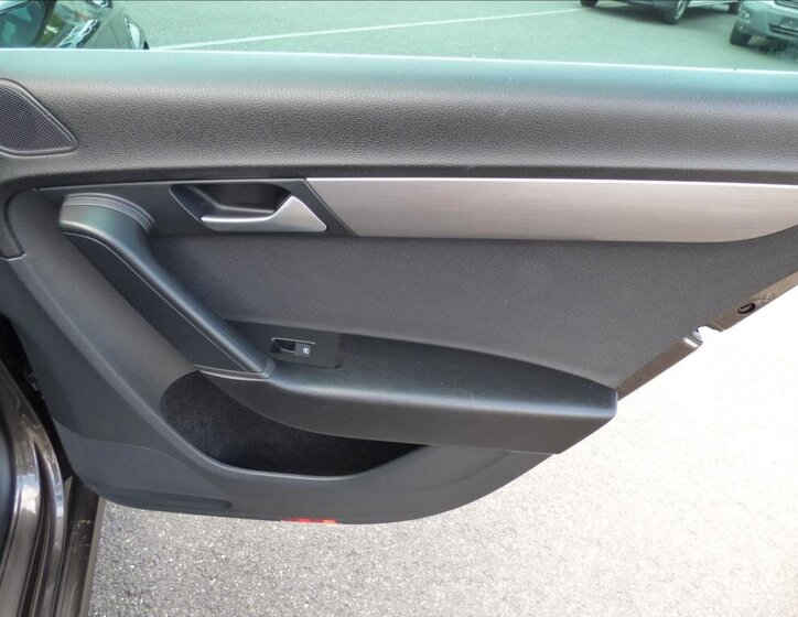 Volkswagen Passat Kombi 2,0 l 130 kw