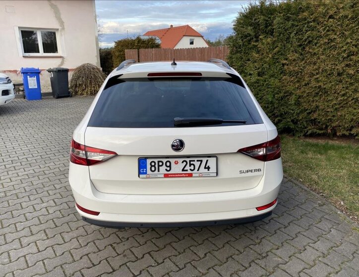 Škoda Superb Kombi 2,0 l 110 kw