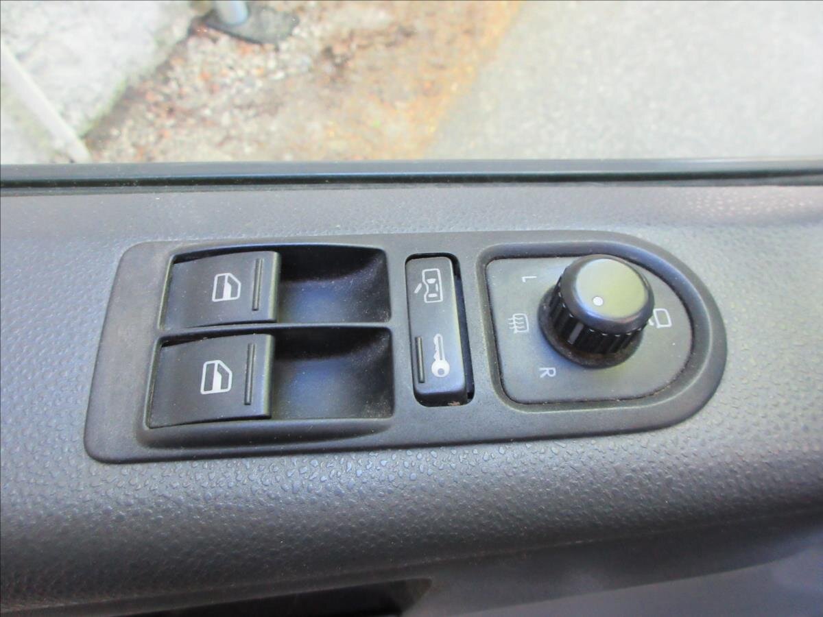 Volkswagen Caravelle Kombi 2,5 l 128 kw