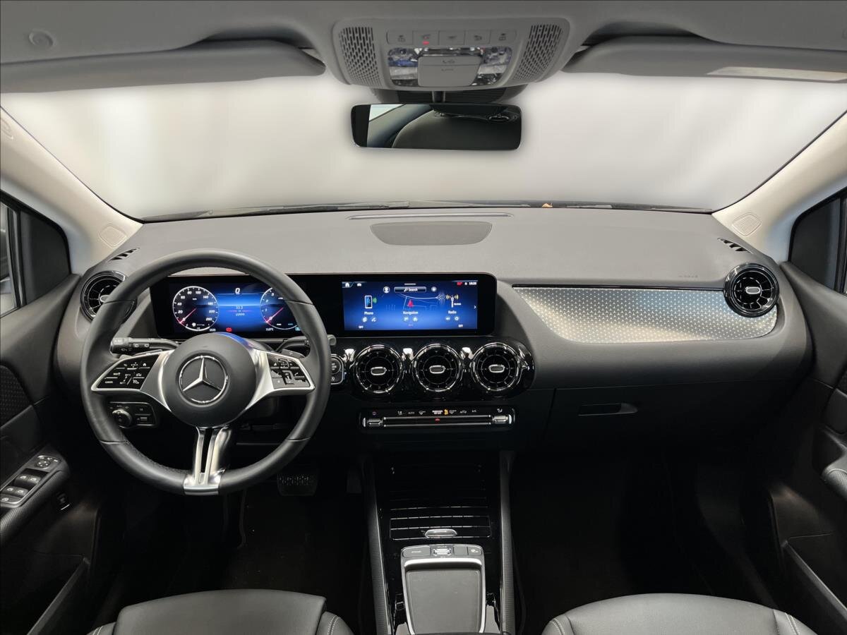 Mercedes-Benz Třídy B Hatchback 1,3 l 120 kw