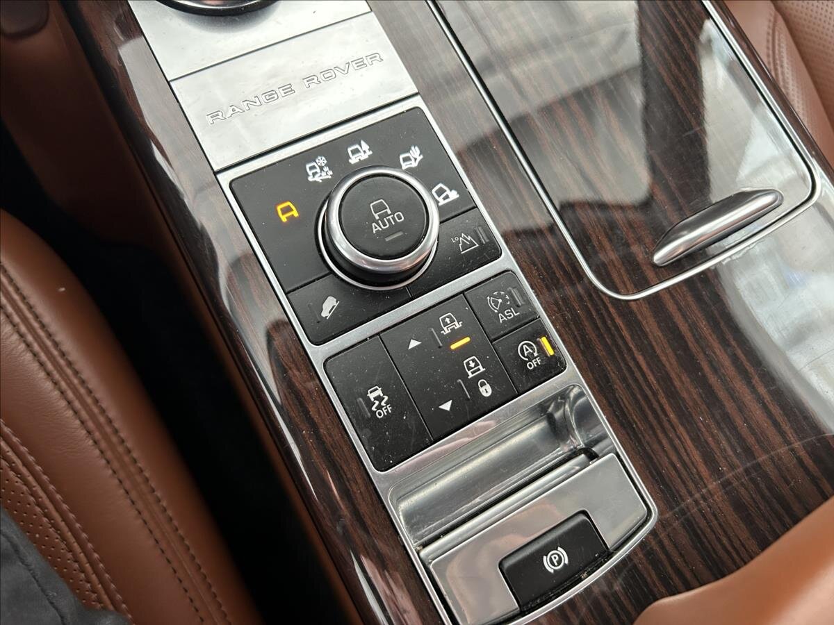 Land Rover Range Rover SUV / Terénní 3,0 l 190 kw