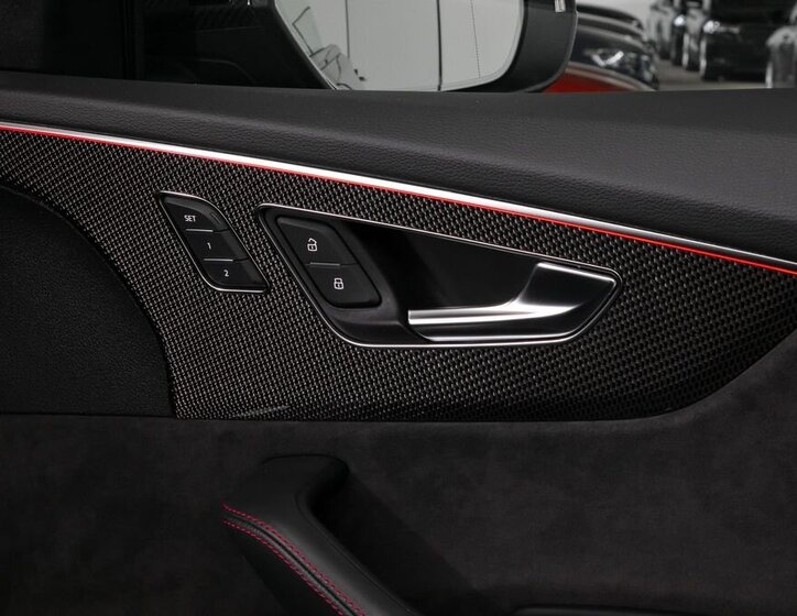 Audi SQ8 SUV 4,0 l 373 kw