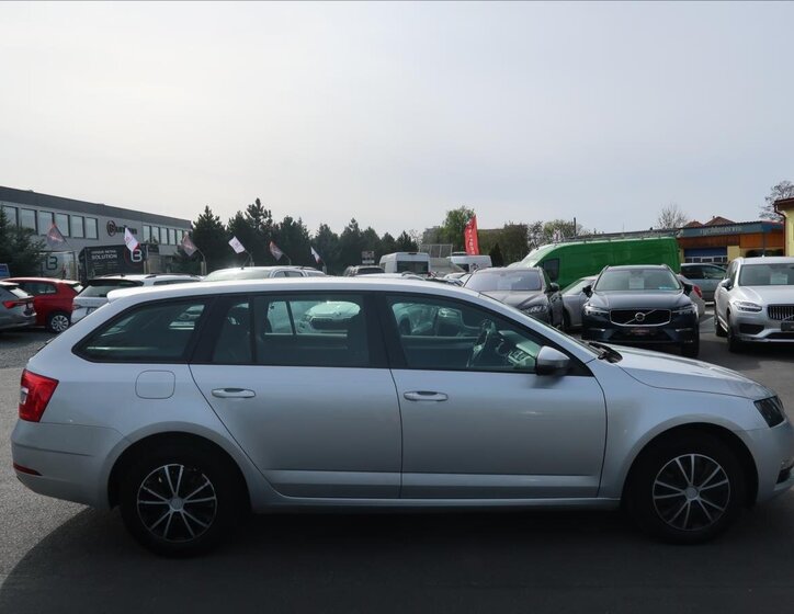 Škoda Octavia Kombi 1,6 l 85 kw