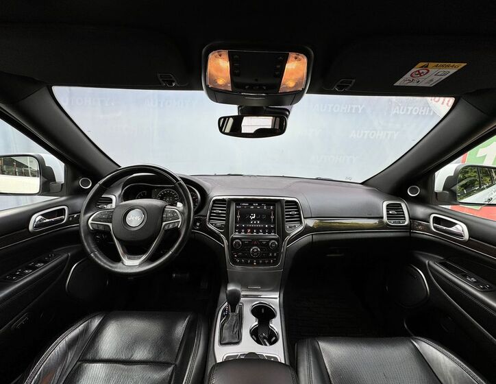 Jeep Grand Cherokee 22