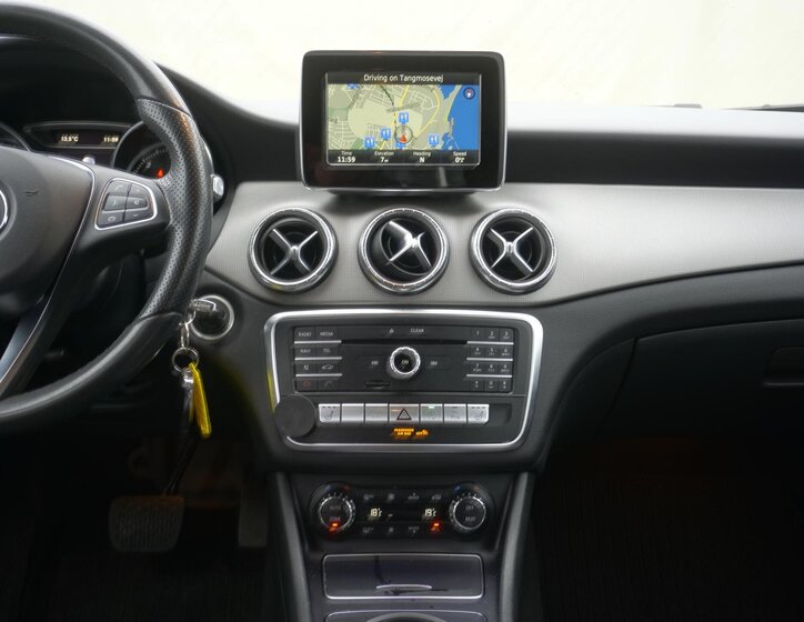 Mercedes-Benz CLA Kombi 2,1 l 100 kw