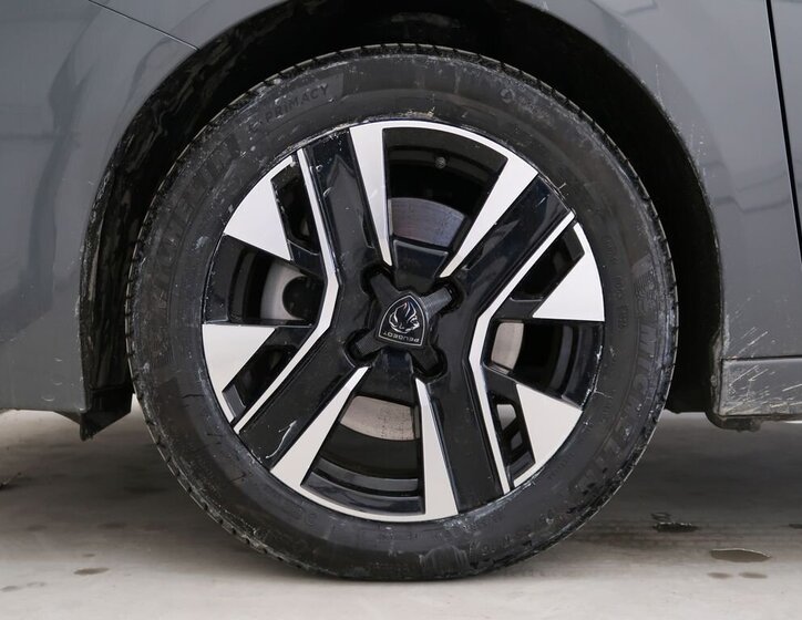 Peugeot 208 Hatchback 1,2 l 74 kw