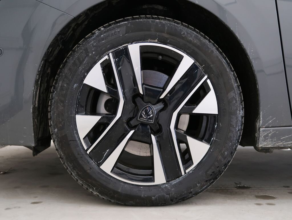 Peugeot 208 Hatchback 1,2 l 74 kw