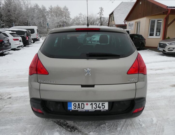 Peugeot 3008 SUV 1,6 l 82 kw