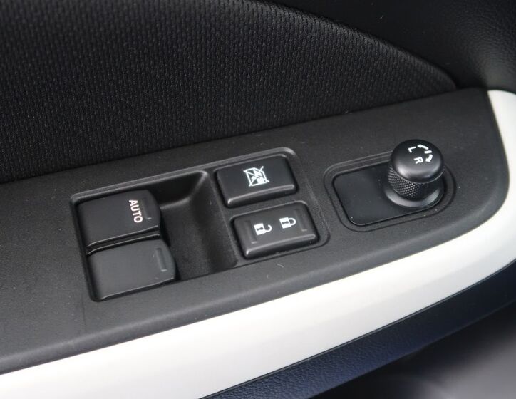 Suzuki Swift Hatchback 1,2 l 66 kw