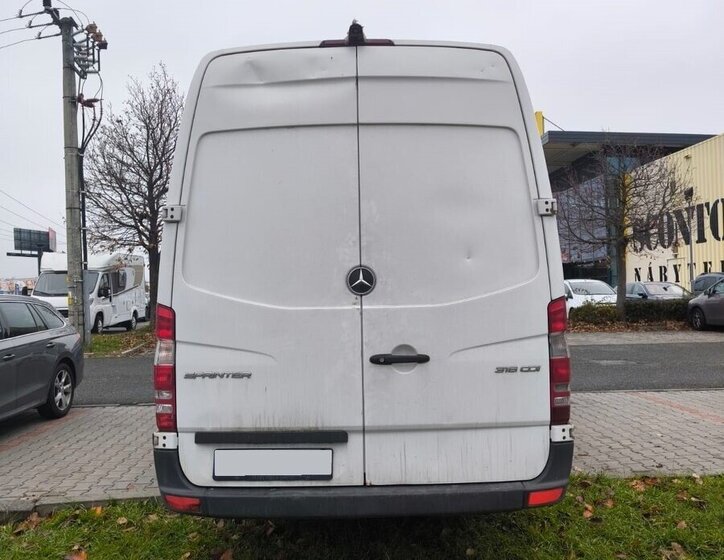 Mercedes-Benz Sprinter 6