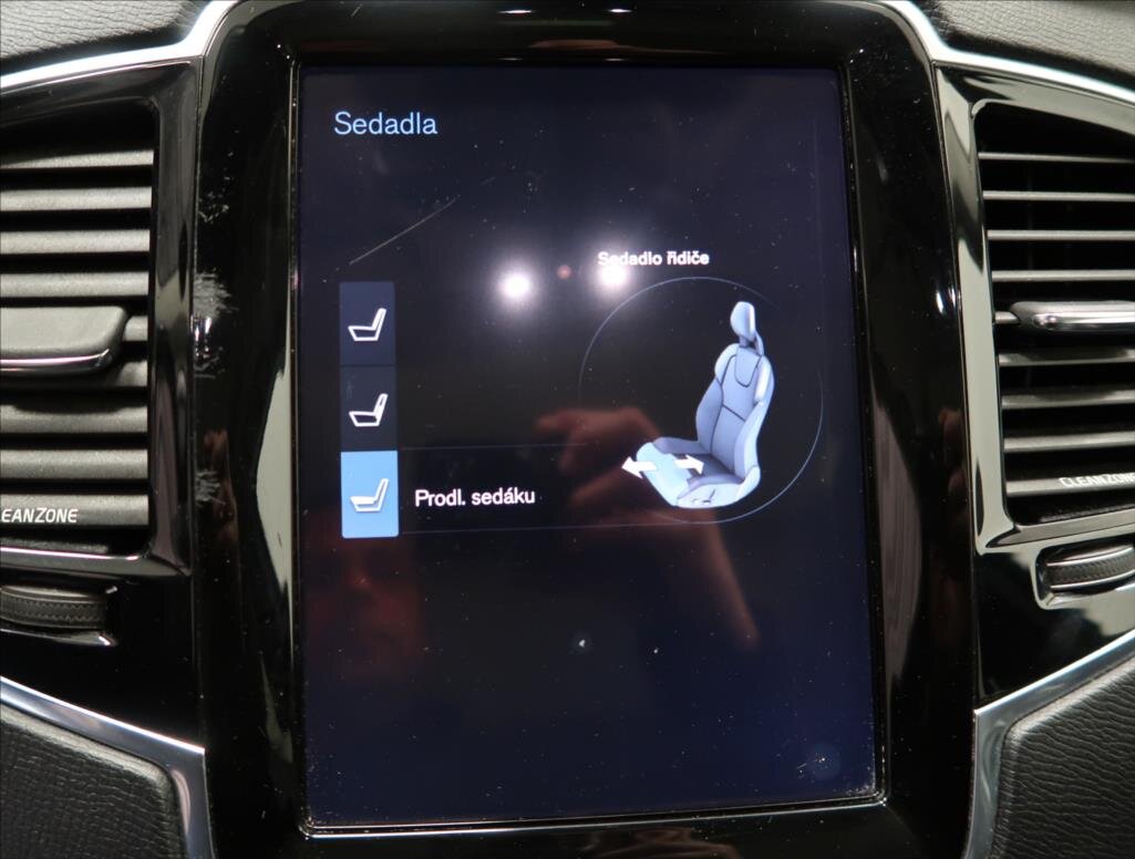 Volvo XC90 SUV 2,0 l 165 kw