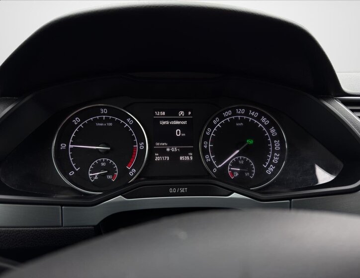 Škoda Superb Sedan / Limuzína 2,0 l 110 kw