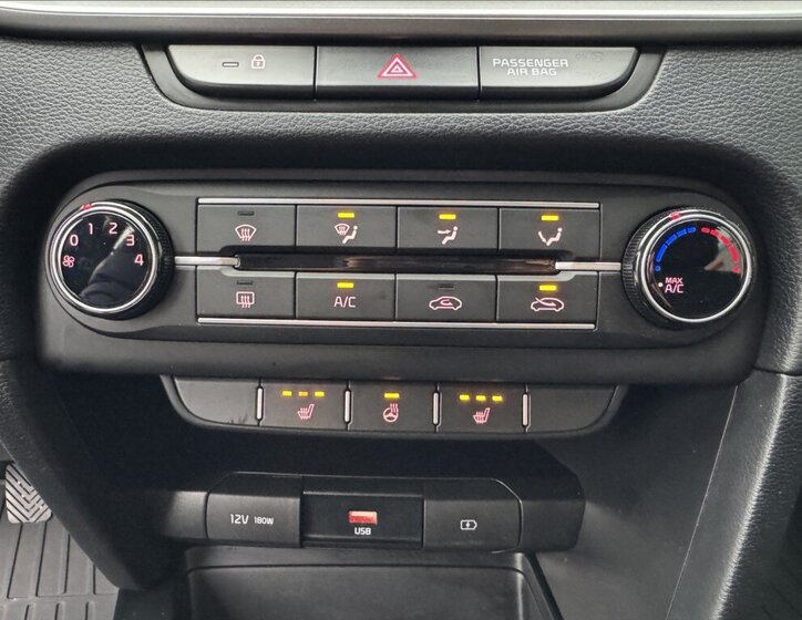 KIA Ceed Hatchback 998,0 73 kw