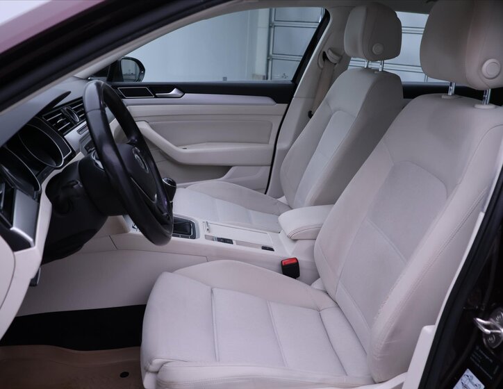 Volkswagen Passat Kombi 2,0 l 110 kw