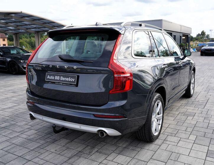 Volvo XC90 6