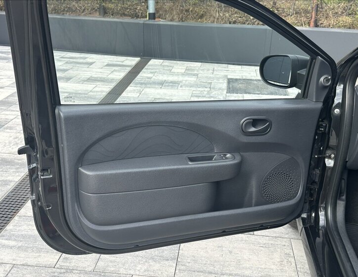 Renault Twingo Hatchback 1,1 l 55 kw