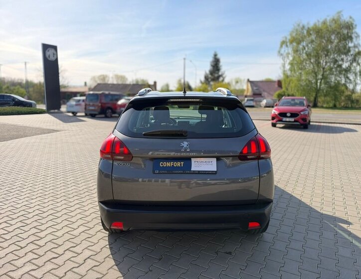 Peugeot 2008 SUV / Terénní 1,2 l 60 kw