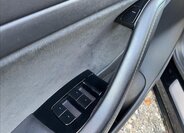 Tesla Model 3 Sedan / Limuzína 0,0 239 kw
