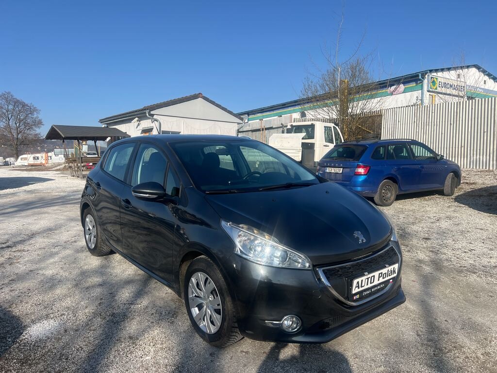 Peugeot 208 Hatchback 1,2 l 60 kw