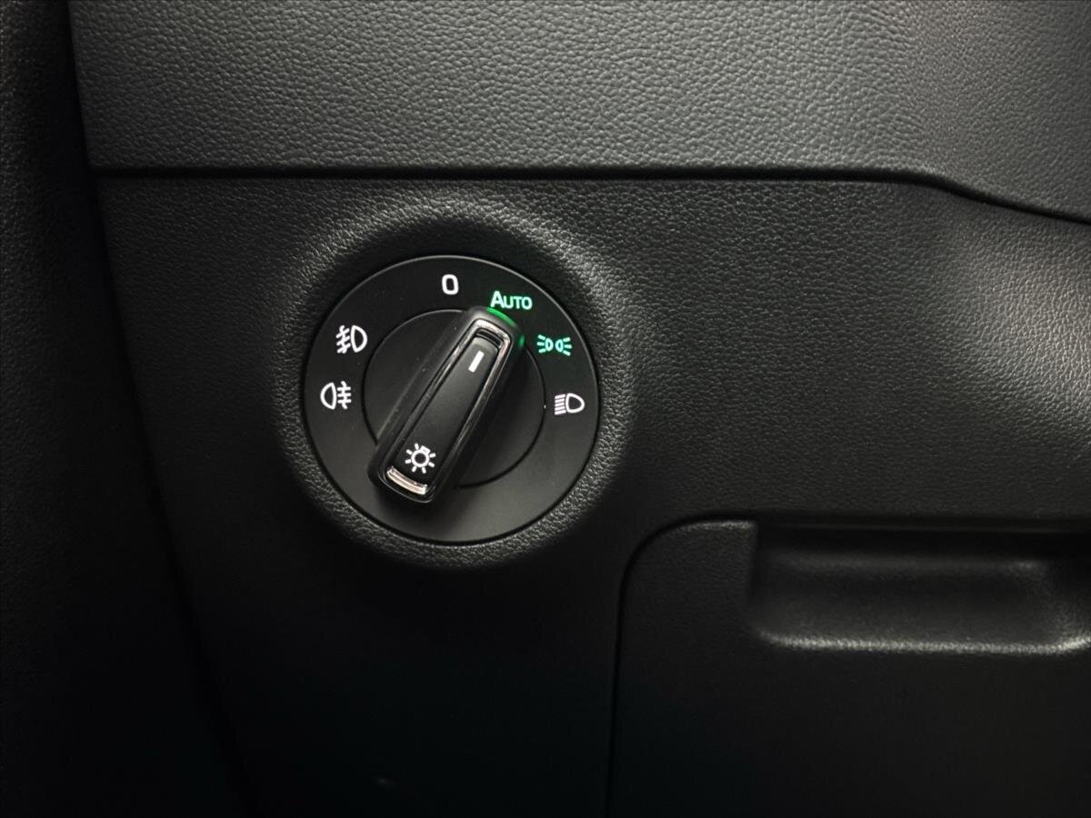 Škoda Karoq SUV / Terénní 1,5 l 110 kw
