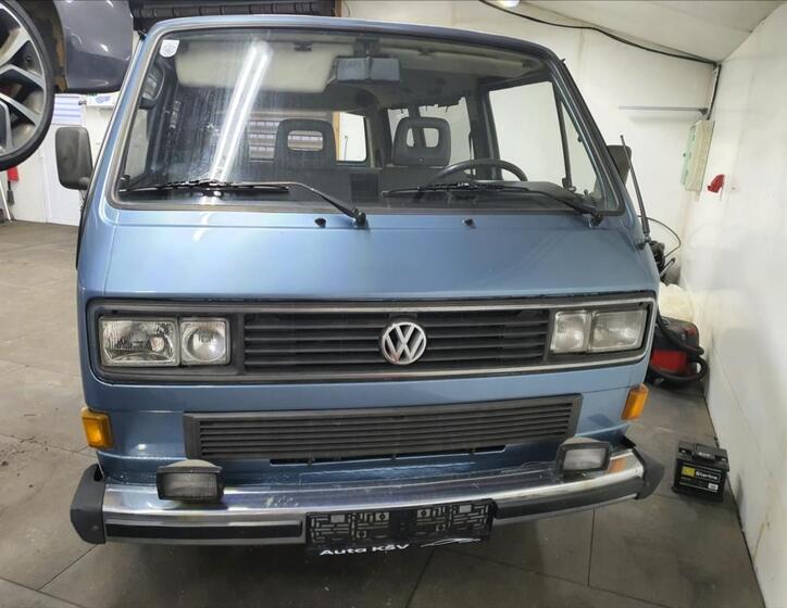 Volkswagen Caravelle 8
