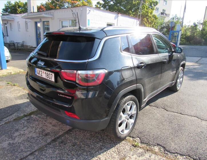 Jeep Compass 6