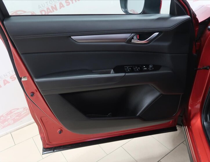 Mazda CX-5 SUV / Terénní 2,0 l 121 kw