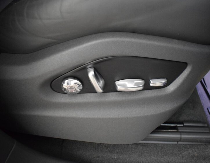 Porsche Cayenne SUV 3,0 l 250 kw