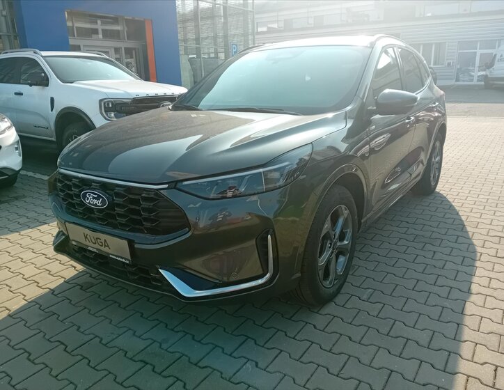 Ford Kuga SUV / Terénní 2,5 l 134 kw