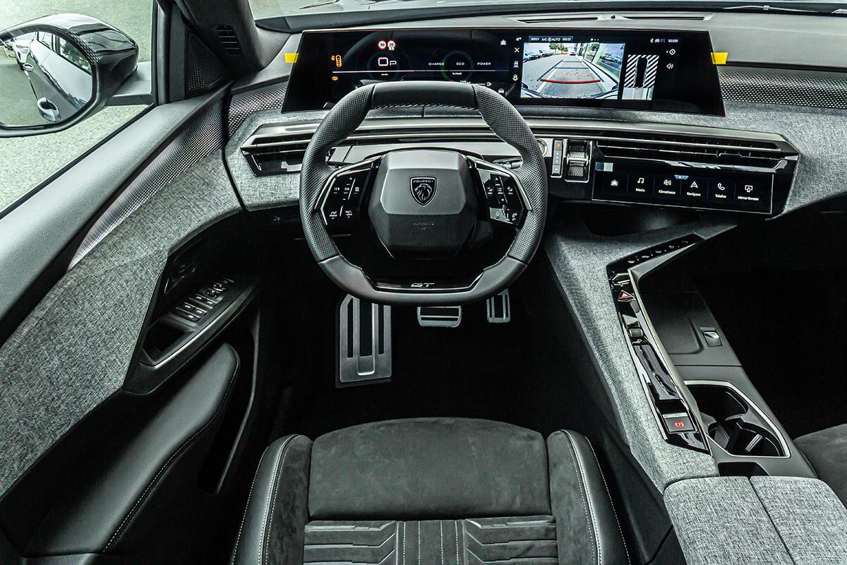 Peugeot 5008 SUV 1,2 l 107 kw