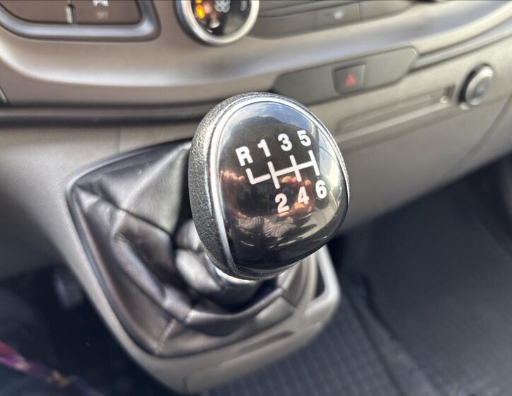 Ford Transit Custom 24