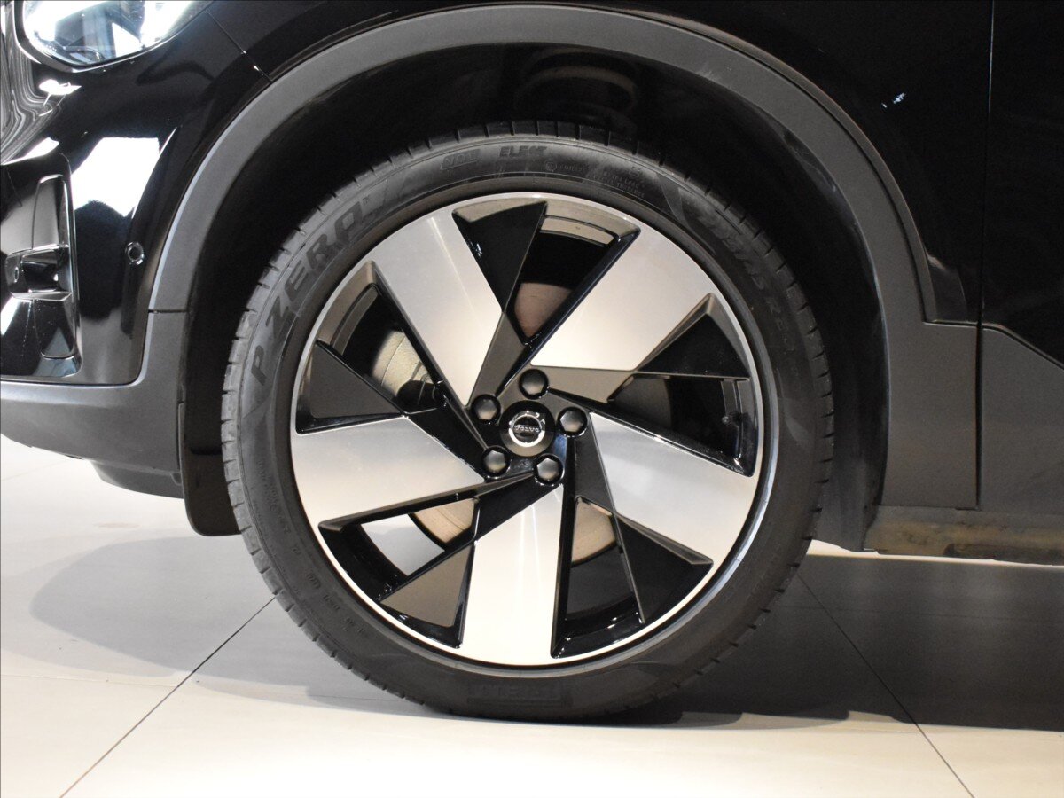 Volvo C40 SUV / Terénní 0,0 325 kw