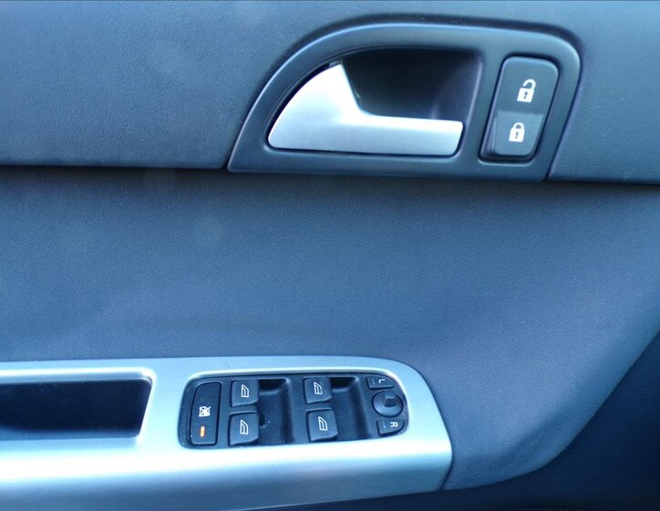 Volvo V50 Kombi 2,4 l 103 kw