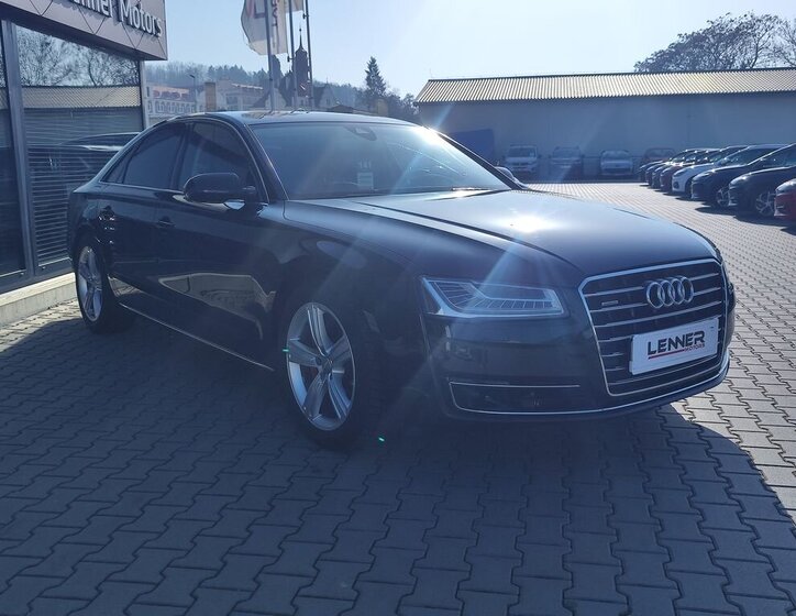 Audi A8 Sedan / Limuzína 3,0 l 190 kw