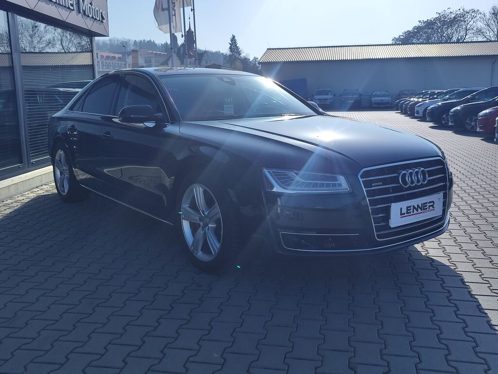 Audi A8 Sedan / Limuzína 3,0 l 190 kw