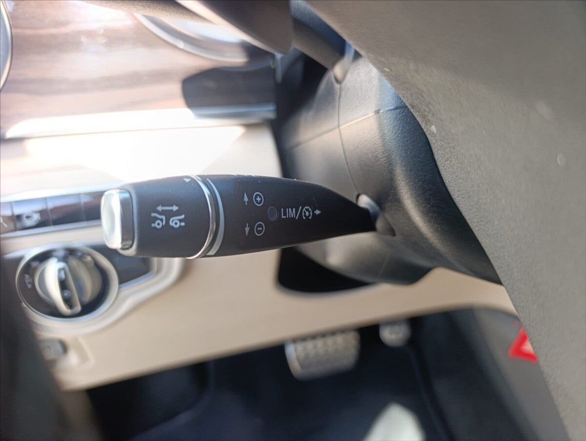Mercedes-Benz Třídy V MPV 2,1 l 140 kw