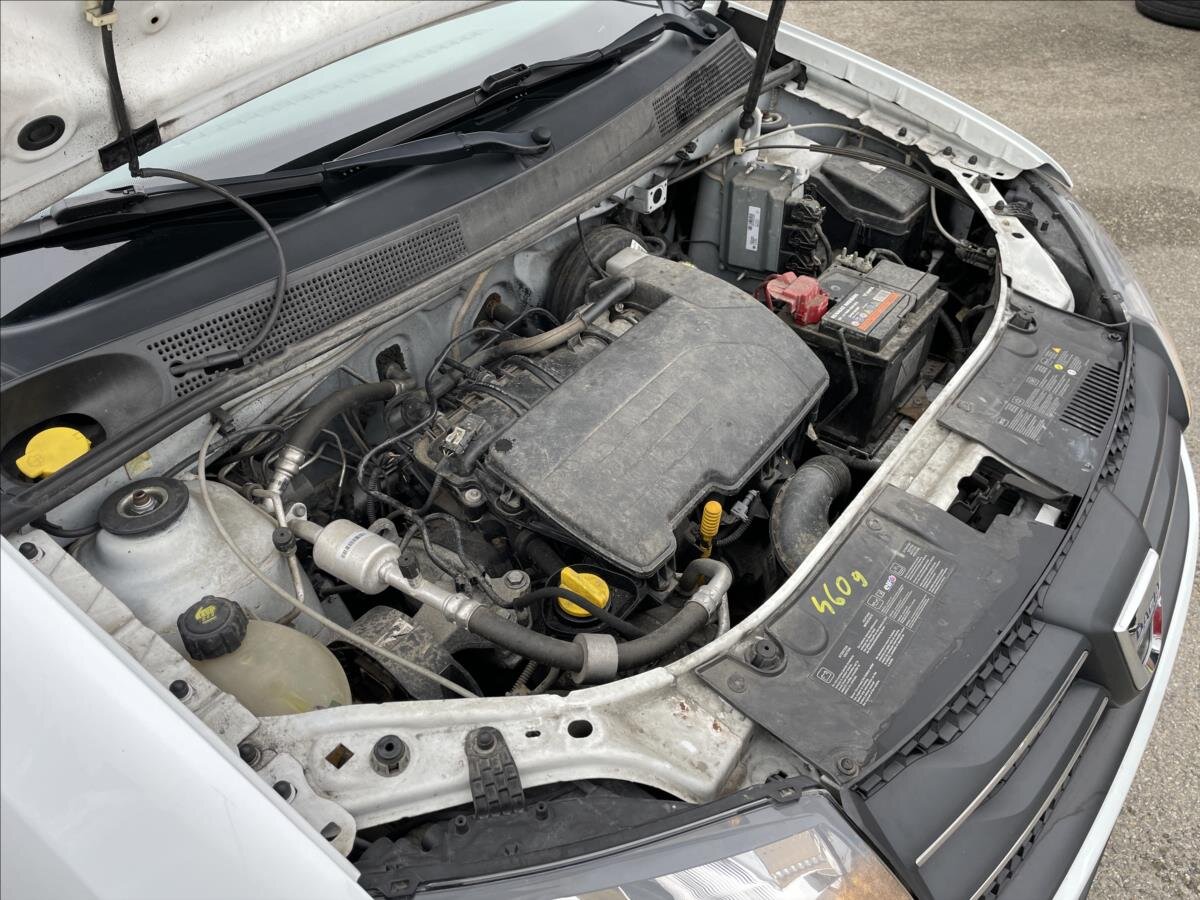 Dacia Sandero Hatchback 1,1 l 54 kw