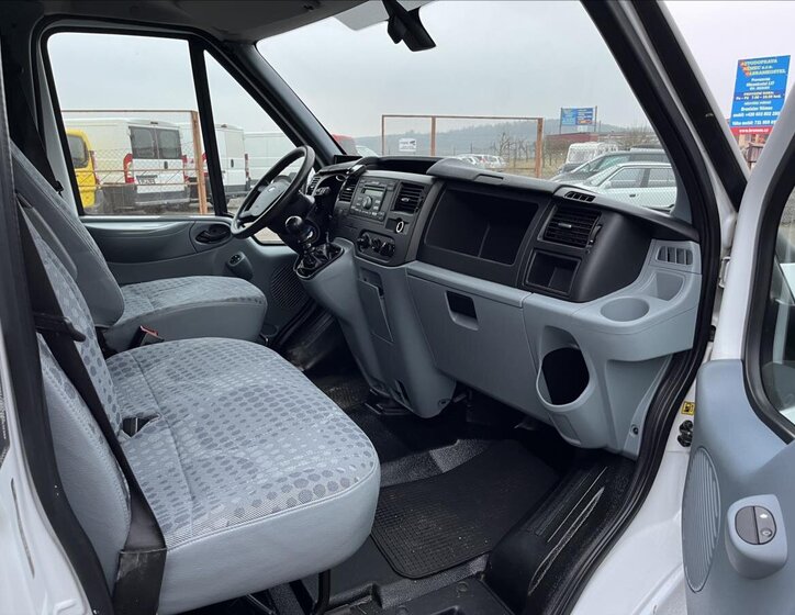 Ford Transit Skříň 2,2 l 74 kw