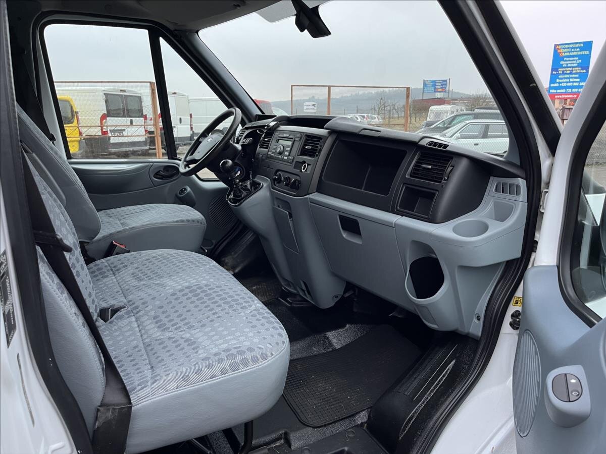 Ford Transit Skříň 2,2 l 74 kw