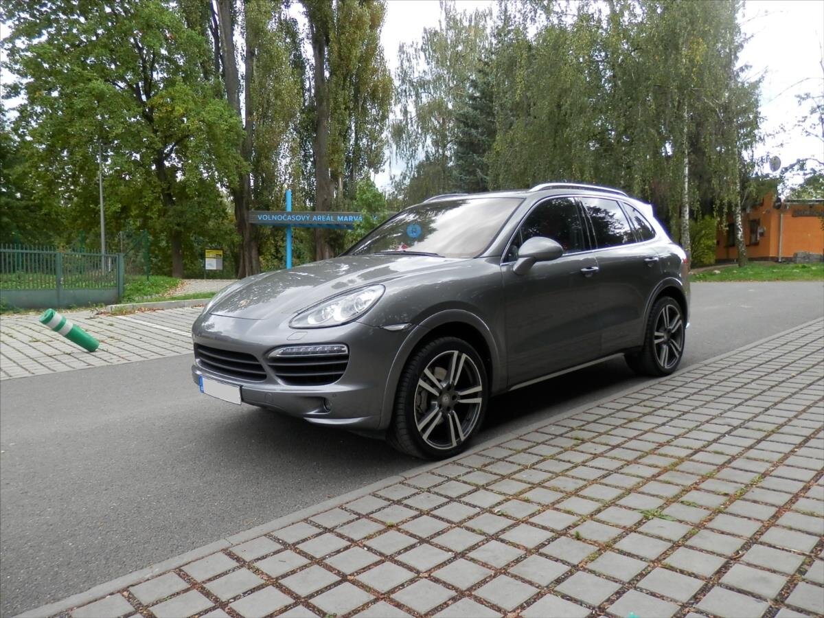 Porsche Cayenne SUV 4,1 l 281 kw