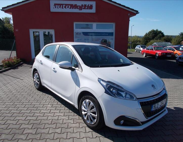 Peugeot 208 1