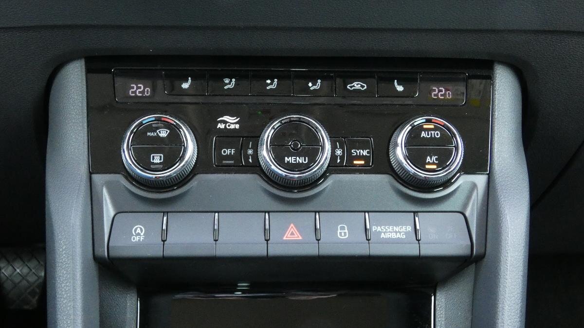 Škoda Karoq SUV / Terénní 1,5 l 110 kw