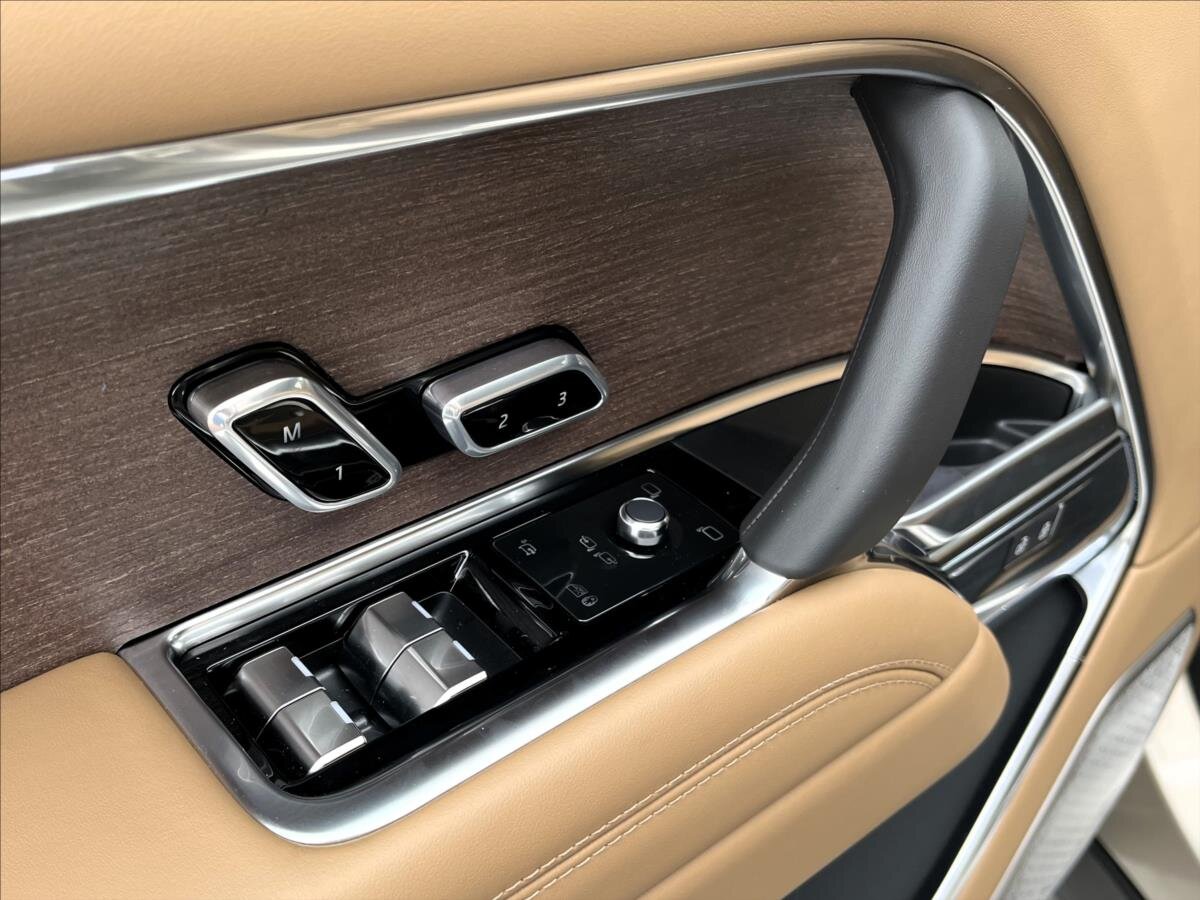 Land Rover Range Rover SUV / Terénní 3,0 l 404 kw