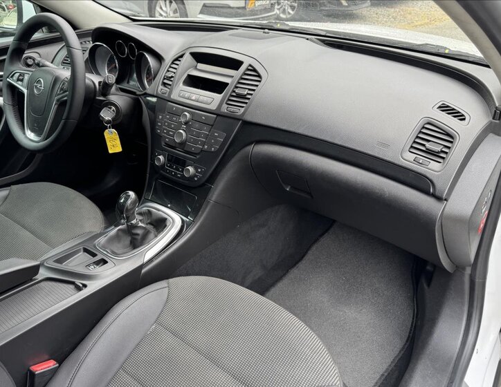 Opel Insignia Kombi 2,0 l 96 kw