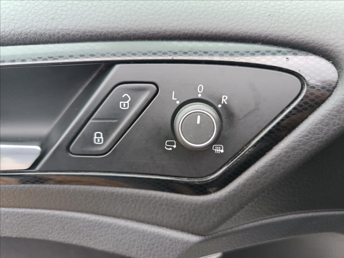 Volkswagen Golf Hatchback 1,4 l 110 kw