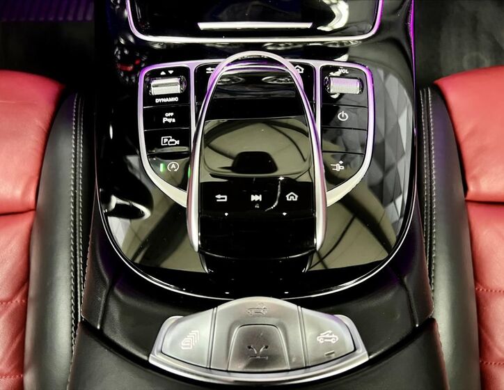 Mercedes-Benz Třídy E 30