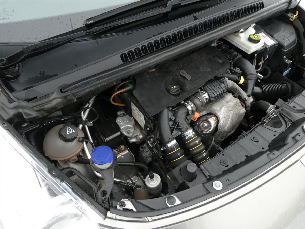 Peugeot 3008 SUV 1,6 l 82 kw